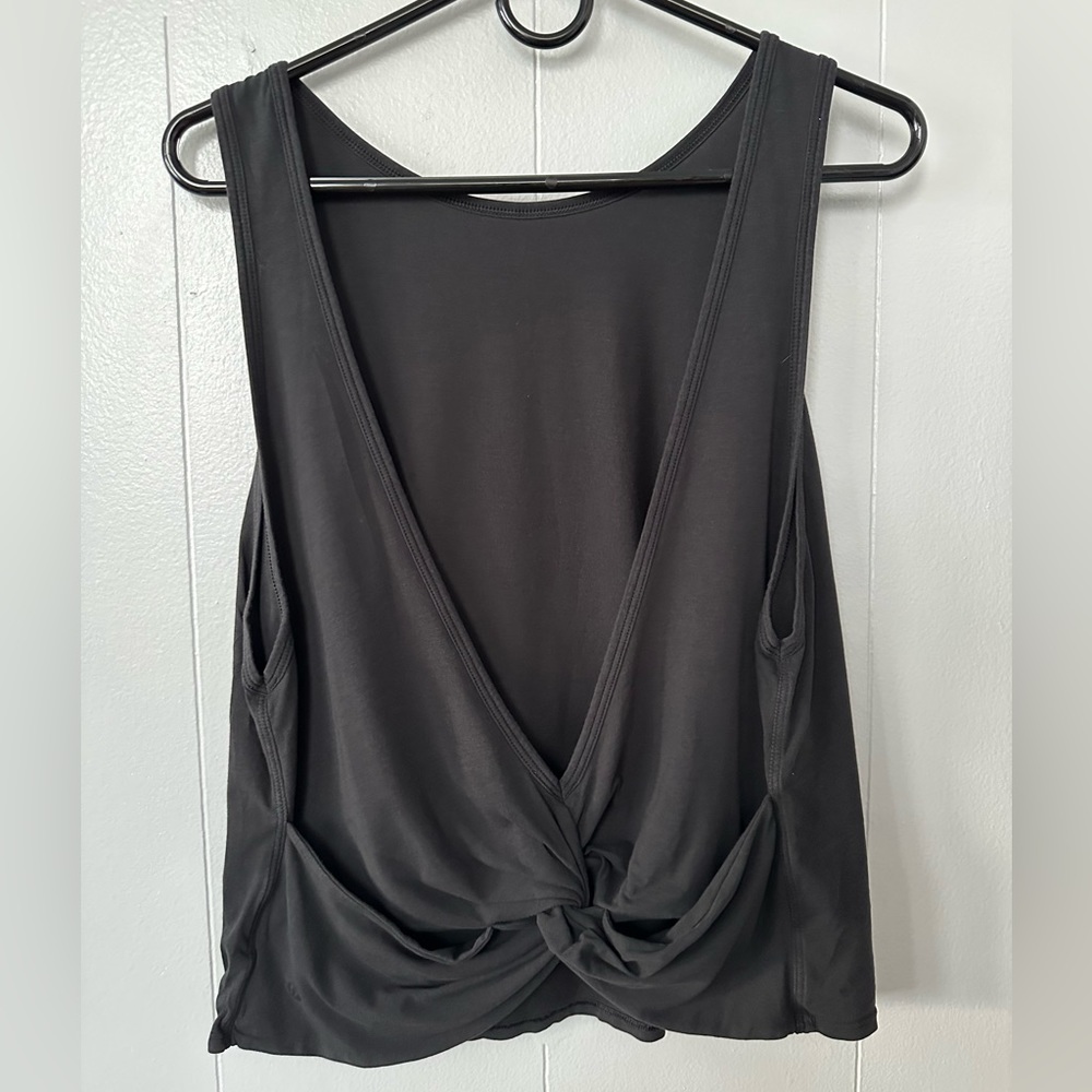 Lululemon Top AND Leggings Color Black Gray Size 6 Athleisure yoga